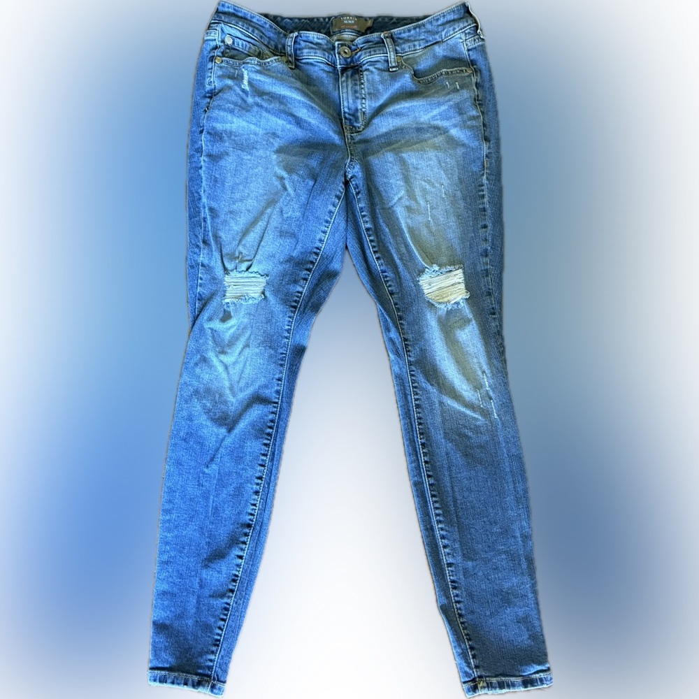 Torrid Mid Rise Skinny Jeans Vintage Stretch Distressed 10T
